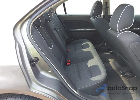 2010 Ford Fusion Se z USA, uszkodzony, nr VIN 3FAHP0HA0AR376376